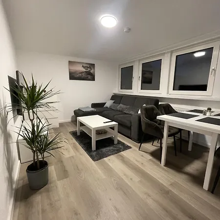 Modern Comfort In Central Hamburg 3 Room Apartment-2